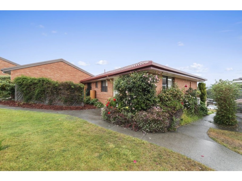393 Village Drive, Kingston TAS 7050