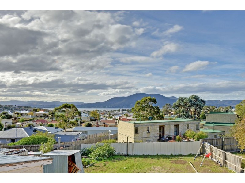 1 Norman Circle, Glenorchy TAS 7010