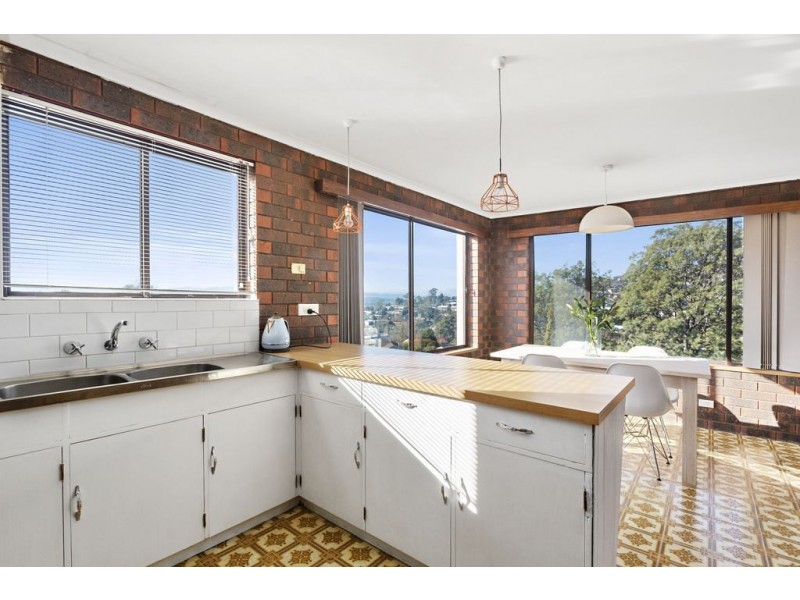 2/16 Wallace Avenue, Lenah Valley TAS 7008