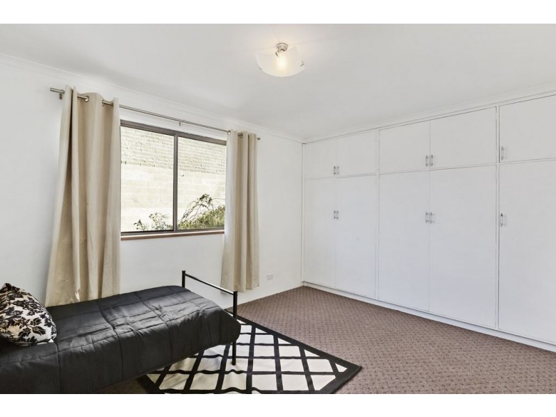 2/16 Wallace Avenue, Lenah Valley TAS 7008