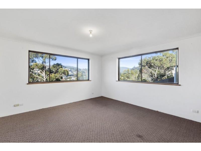 2/16 Wallace Avenue, Lenah Valley TAS 7008