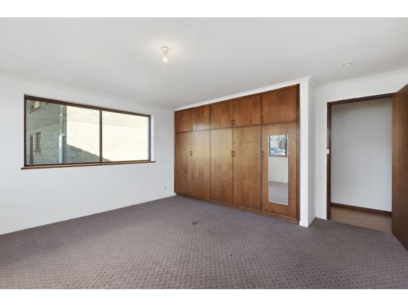 2/16 Wallace Avenue, Lenah Valley TAS 7008