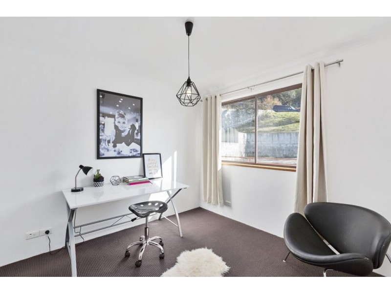 2/16 Wallace Avenue, Lenah Valley TAS 7008