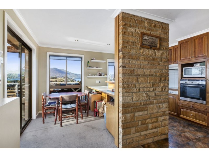 6 Kingswood Crescent, Berriedale TAS 7011