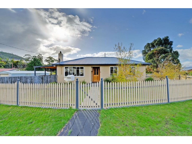 2 Karambi Street, Chigwell TAS 7011