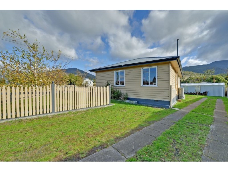 2 Karambi Street, Chigwell TAS 7011