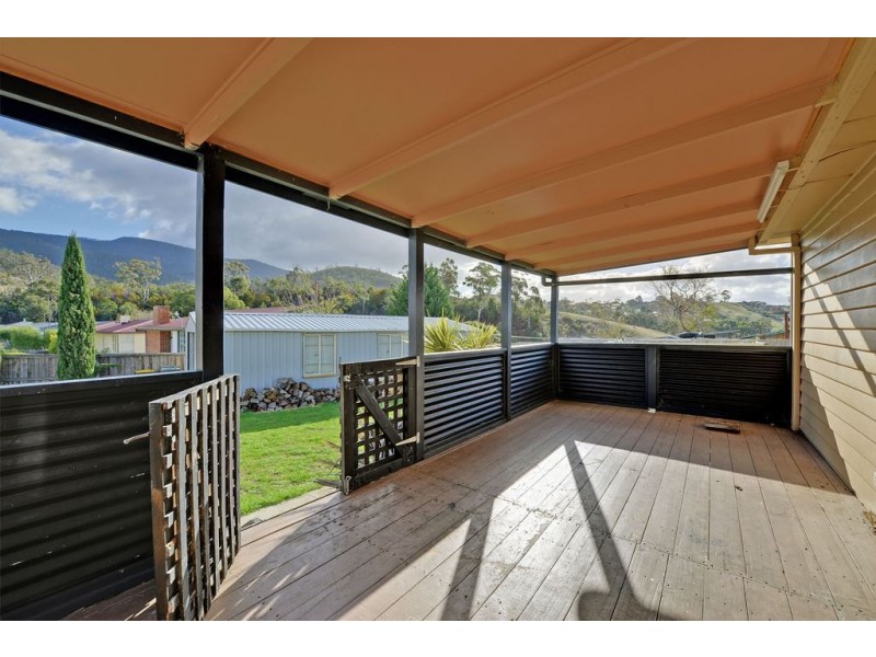 2 Karambi Street, Chigwell TAS 7011