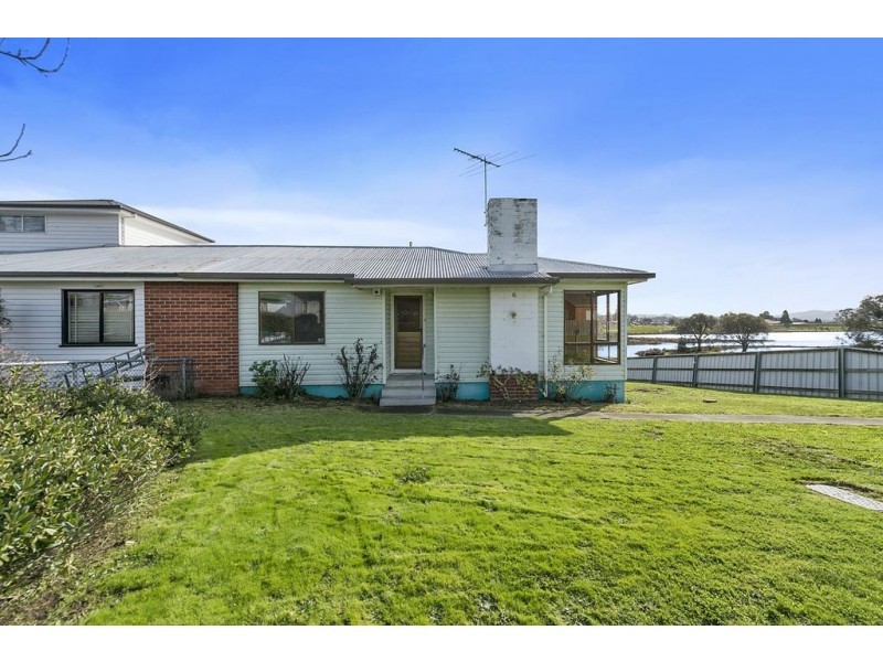 6 Curlew Parade, Claremont TAS 7011
