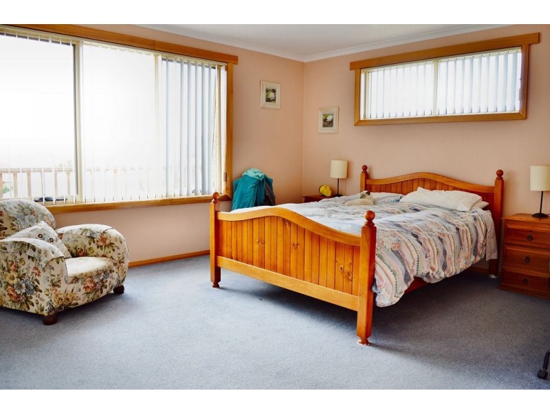 8 Sunny View Avenue, Swansea TAS 7190