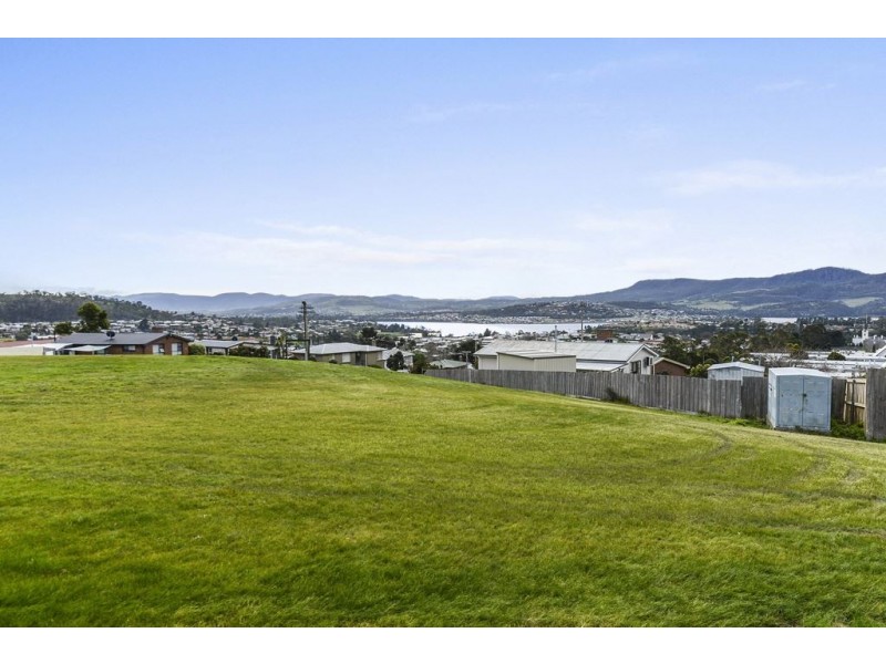 4 Fern Court, Claremont TAS 7011