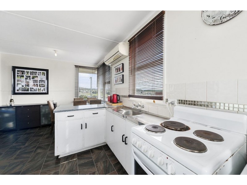 9 Centenary Crescent, Claremont TAS 7011