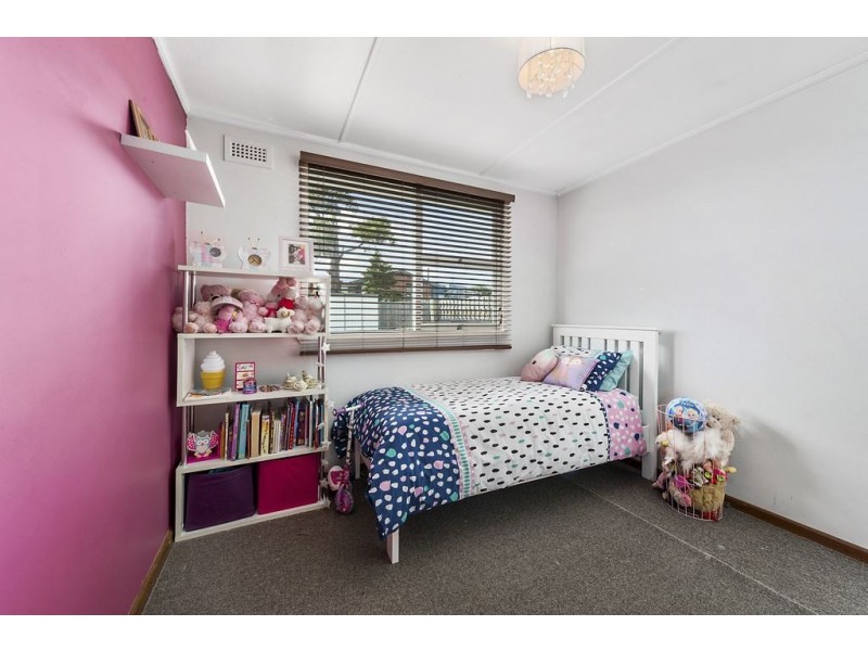 9 Centenary Crescent, Claremont TAS 7011