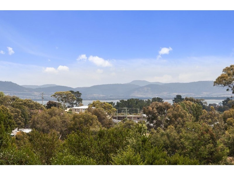 1 Esther Court, Dodges Ferry TAS 7173