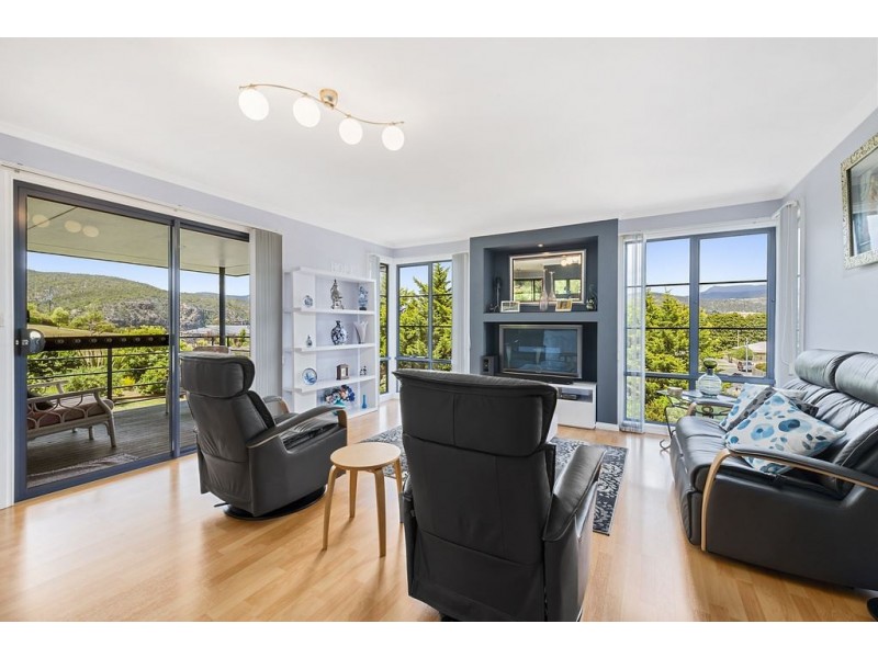 98 Derwent Terrace, New Norfolk TAS 7140