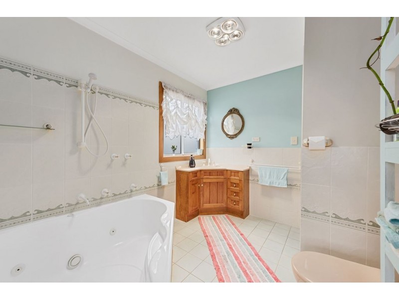 93 Renfrew Circle, Goodwood TAS 7010