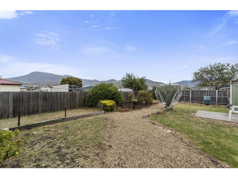 93 Renfrew Circle, Goodwood TAS 7010