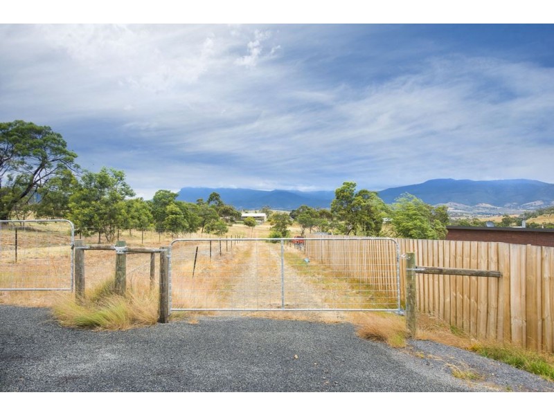 90 Braeview Drive, Old Beach TAS 7017