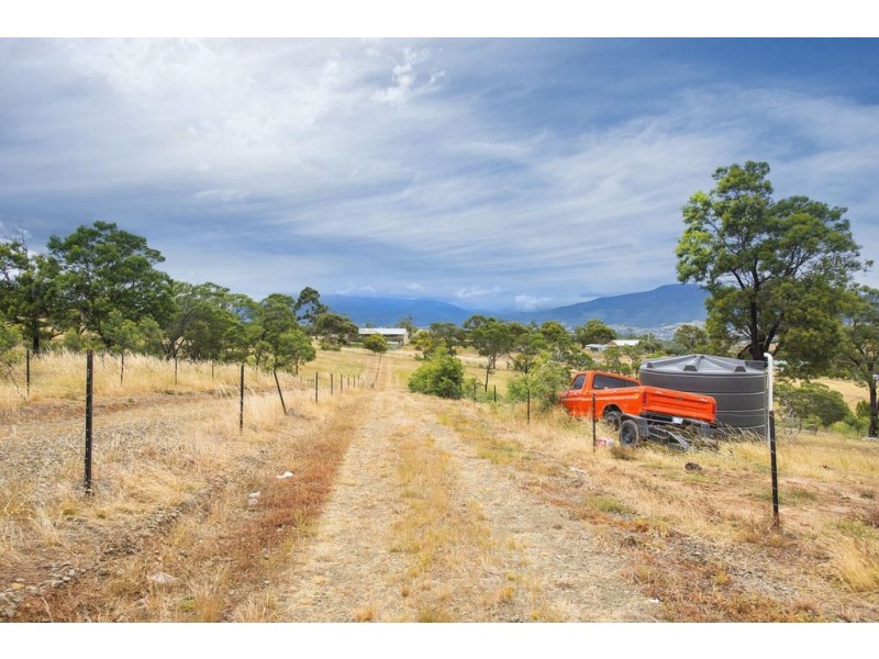 90 Braeview Drive, Old Beach TAS 7017