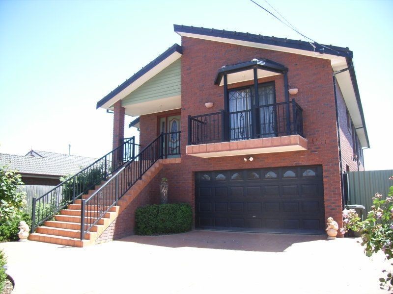 50 Benaroon Drive, Lalor VIC 3075