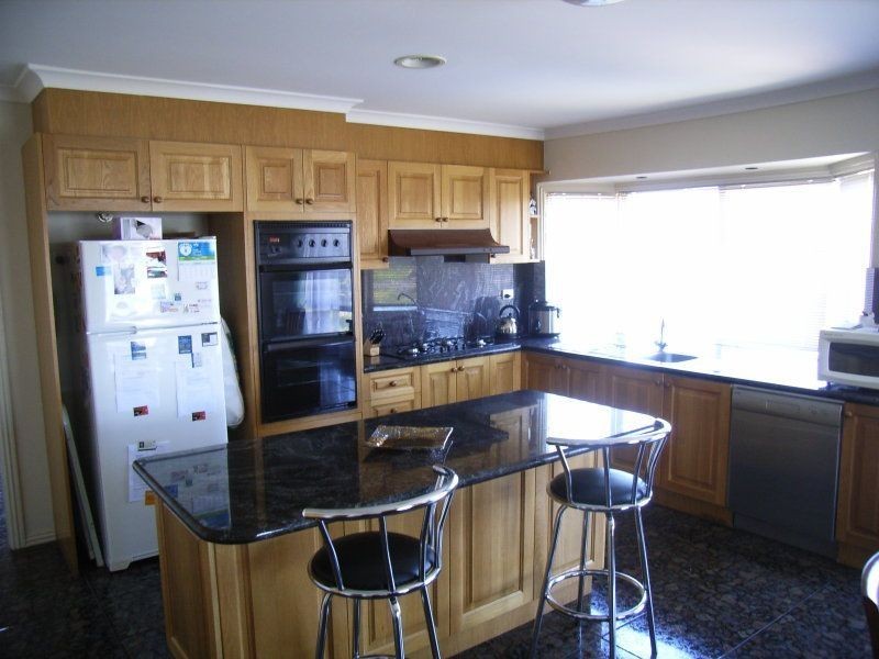 50 Benaroon Drive, Lalor VIC 3075