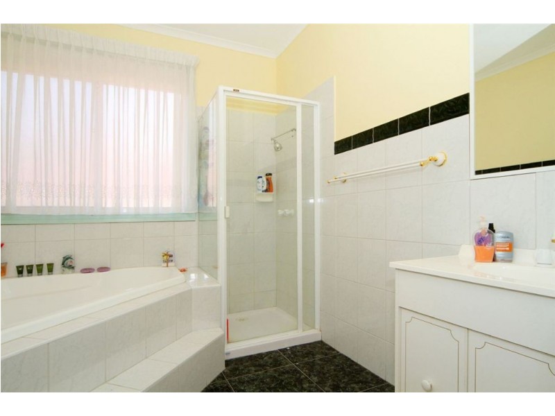 37 Ester Drive, Mill Park VIC 3082