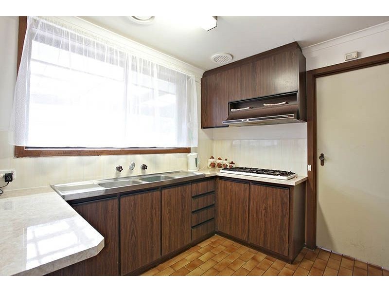 10 Cuthbert Drive, Mill Park VIC 3082