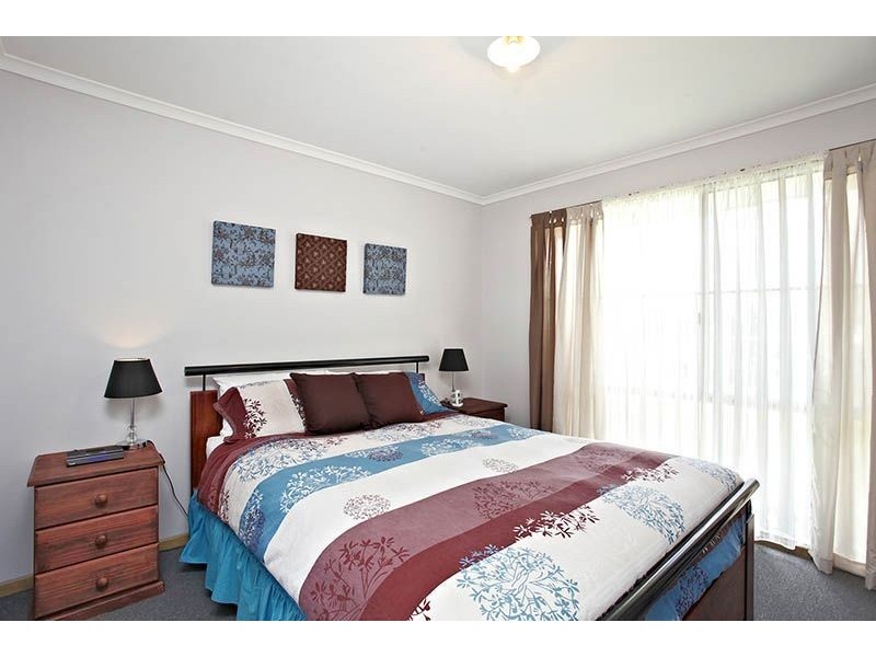 11 Langvale Court, Mill Park VIC 3082