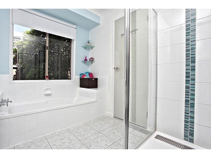 11 Langvale Court, Mill Park VIC 3082