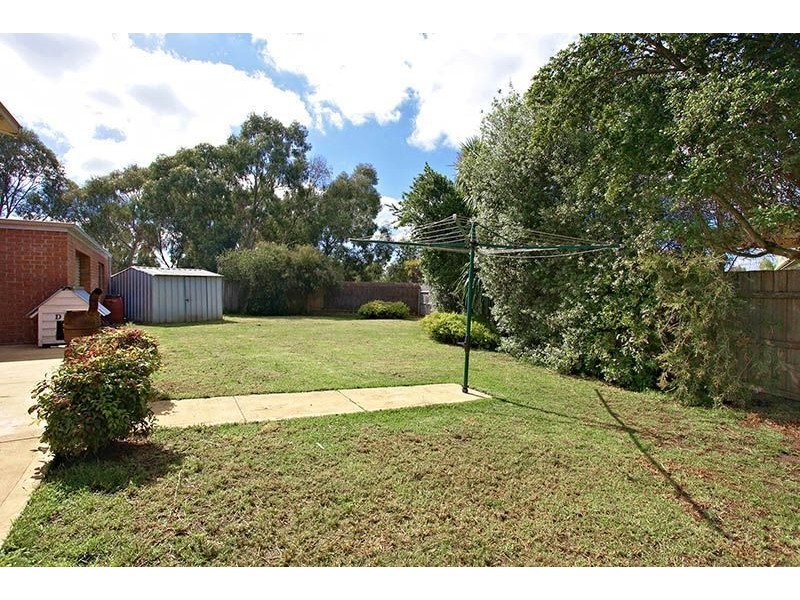 11 Langvale Court, Mill Park VIC 3082