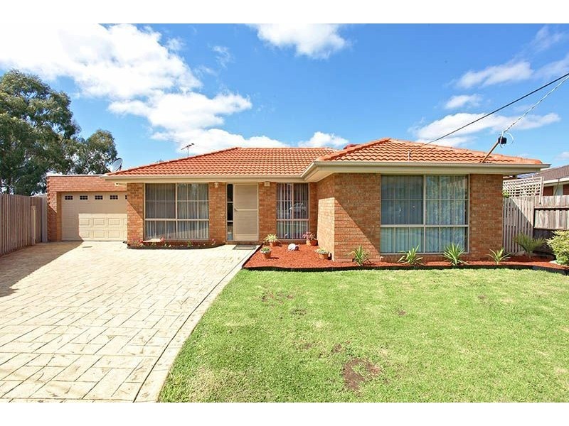 11 Langvale Court, Mill Park VIC 3082