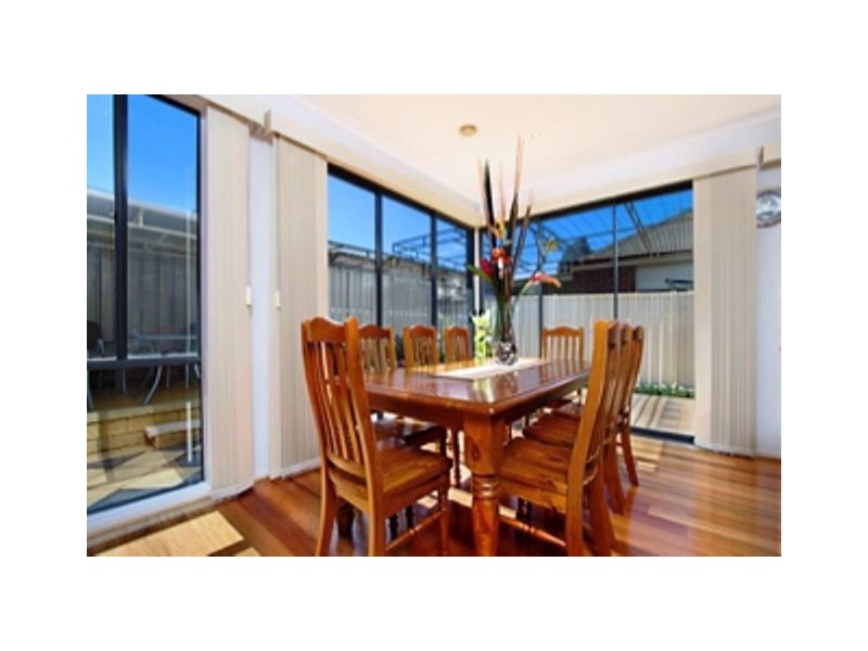 5 Bowman Glen, Craigieburn VIC 3064