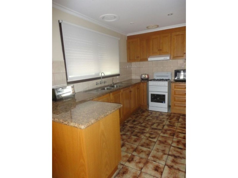 37 Pallant Avenue, Reservoir VIC 3073