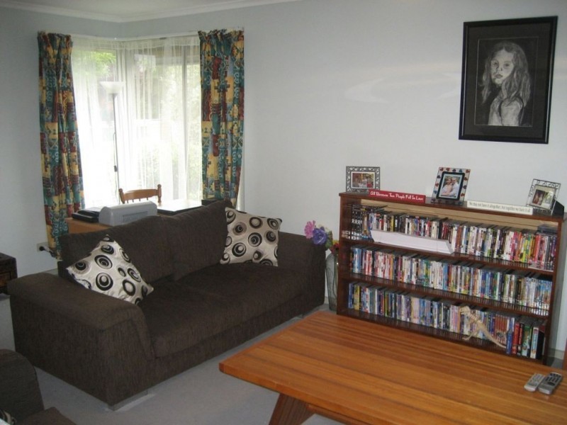 20 Valentine Avenue, Thomastown VIC 3074