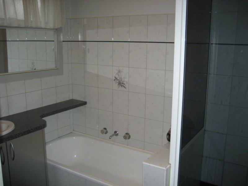 20 Valentine Avenue, Thomastown VIC 3074