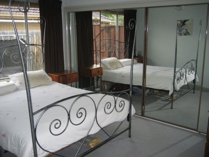 20 Valentine Avenue, Thomastown VIC 3074