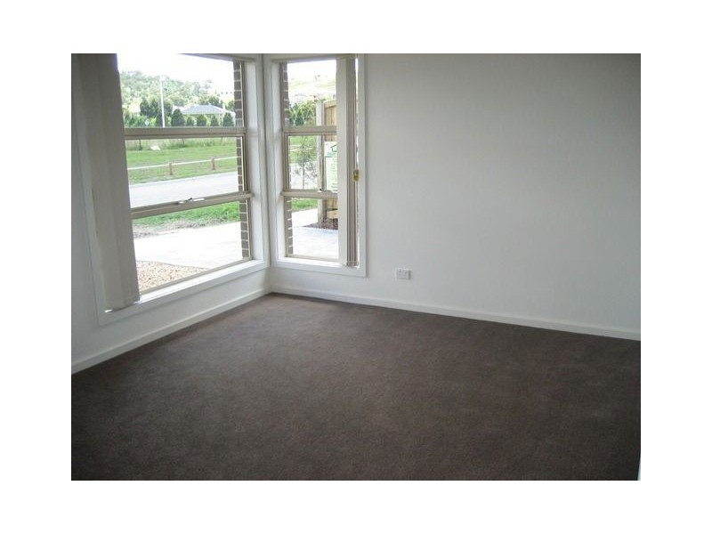 1/26 Methven Avenue, South Morang VIC 3752