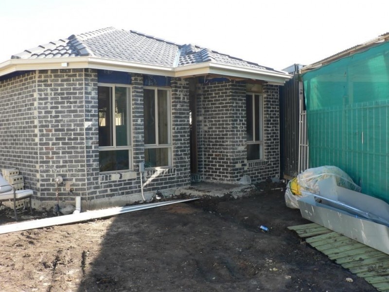 2/13 Balcombe Court, Thomastown VIC 3074