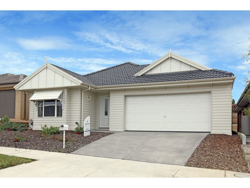 44 Macknight Wynd, Doreen VIC 3754