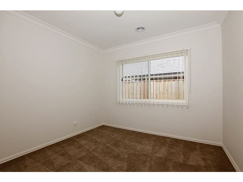 44 Macknight Wynd, Doreen VIC 3754