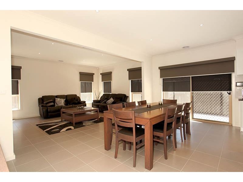 8 Emden Road, Wollert VIC 3750