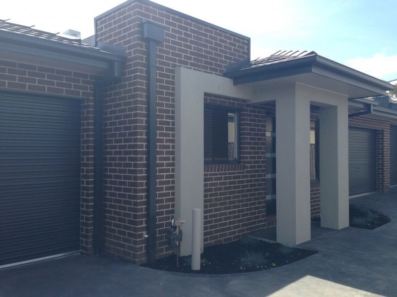 2/27 Travers Street, Thomastown VIC 3074