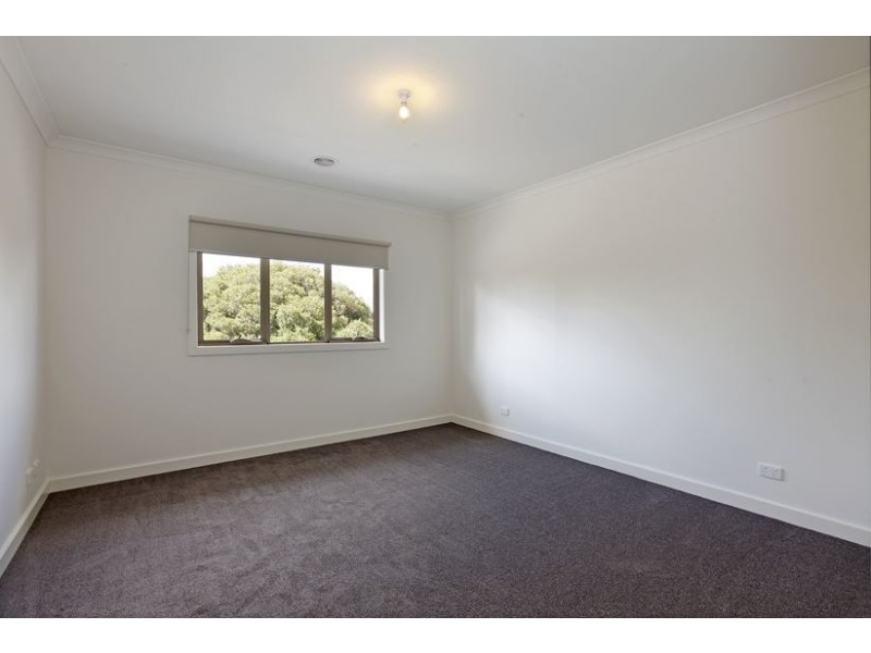 10 Winchester Avenue, Epping VIC 3076