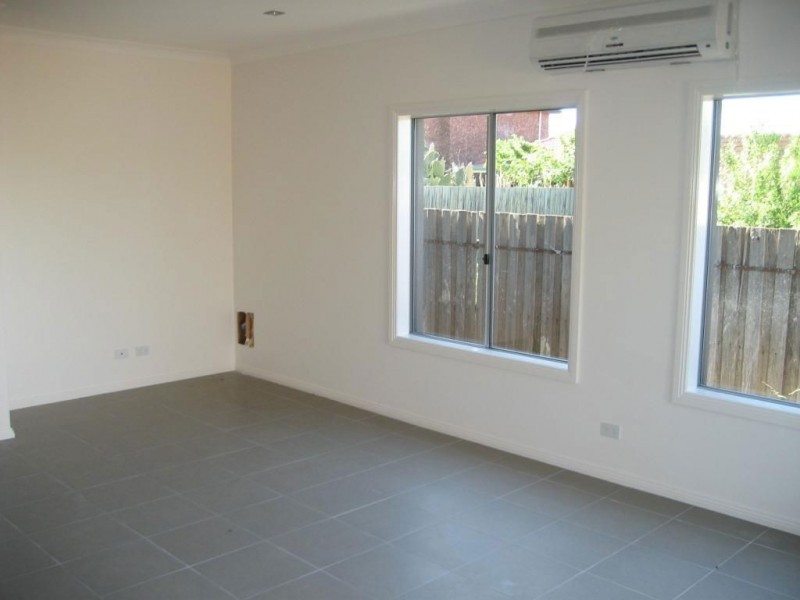 3/2 Hamilton Court, Lalor VIC 3075