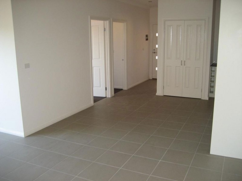 3/2 Hamilton Court, Lalor VIC 3075