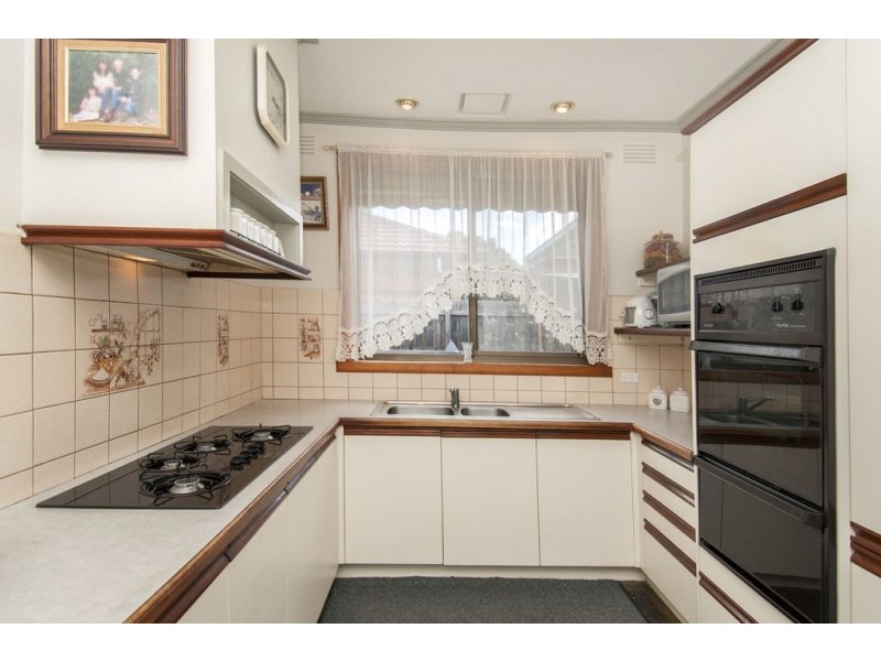 142 The Boulevard, Thomastown VIC 3074