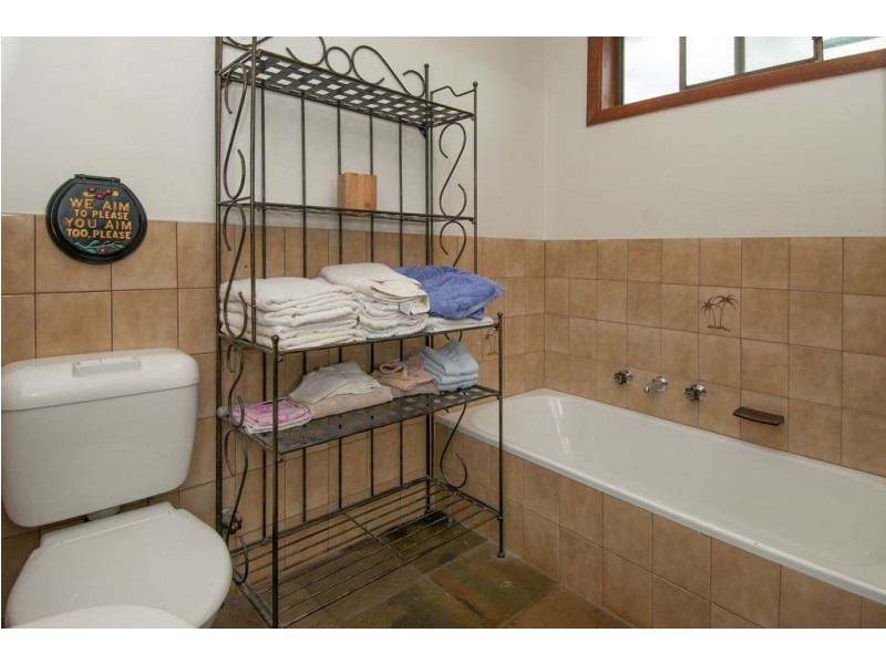142 The Boulevard, Thomastown VIC 3074