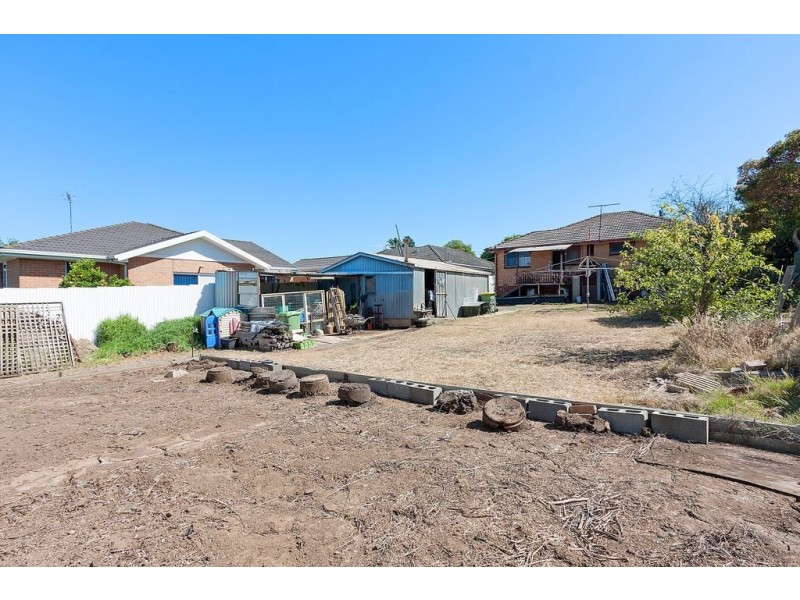 5 Miranda Road, Reservoir VIC 3073