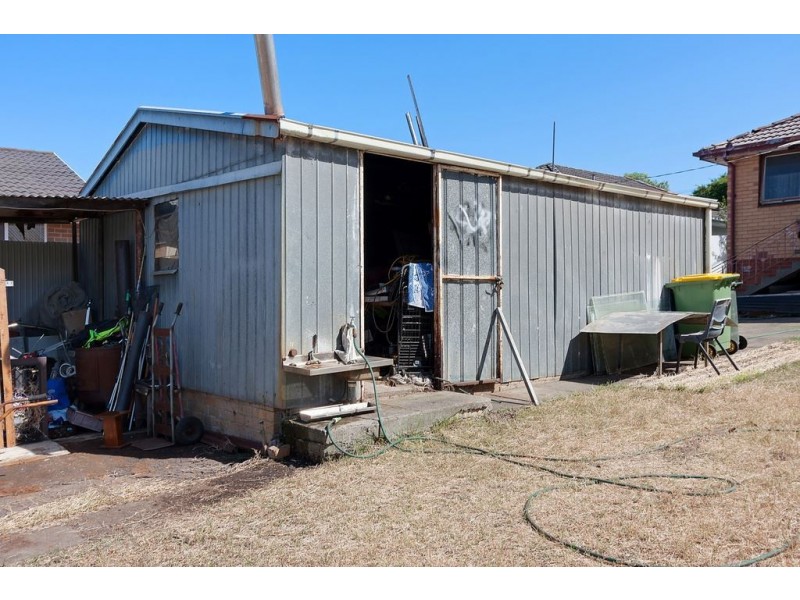 5 Miranda Road, Reservoir VIC 3073