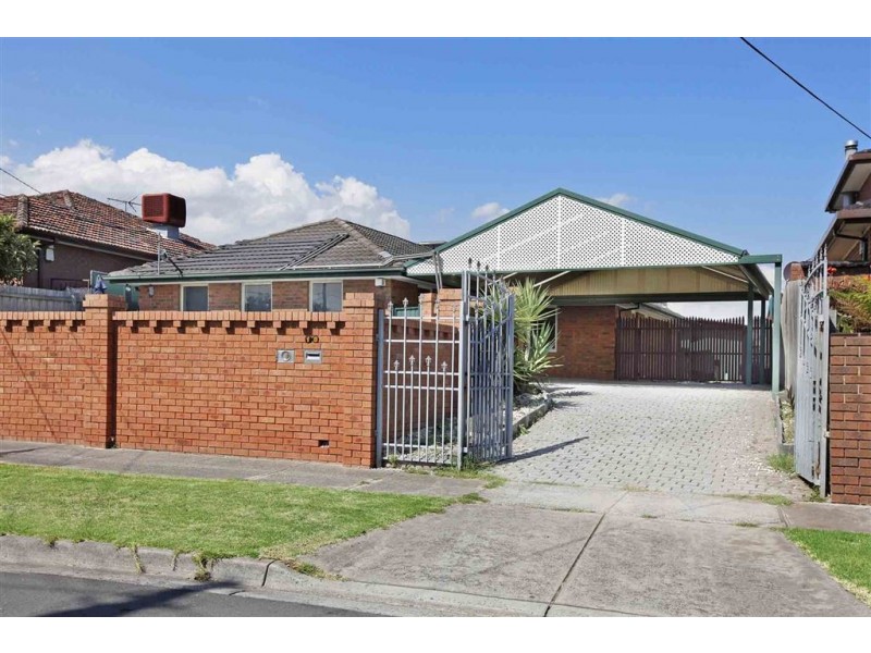 18 Wodonga Crescent, Thomastown VIC 3074