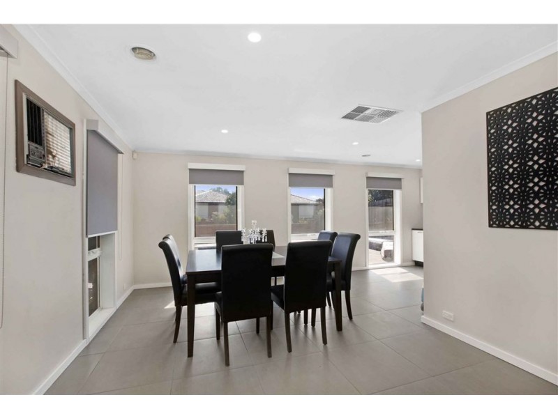 18 Wodonga Crescent, Thomastown VIC 3074